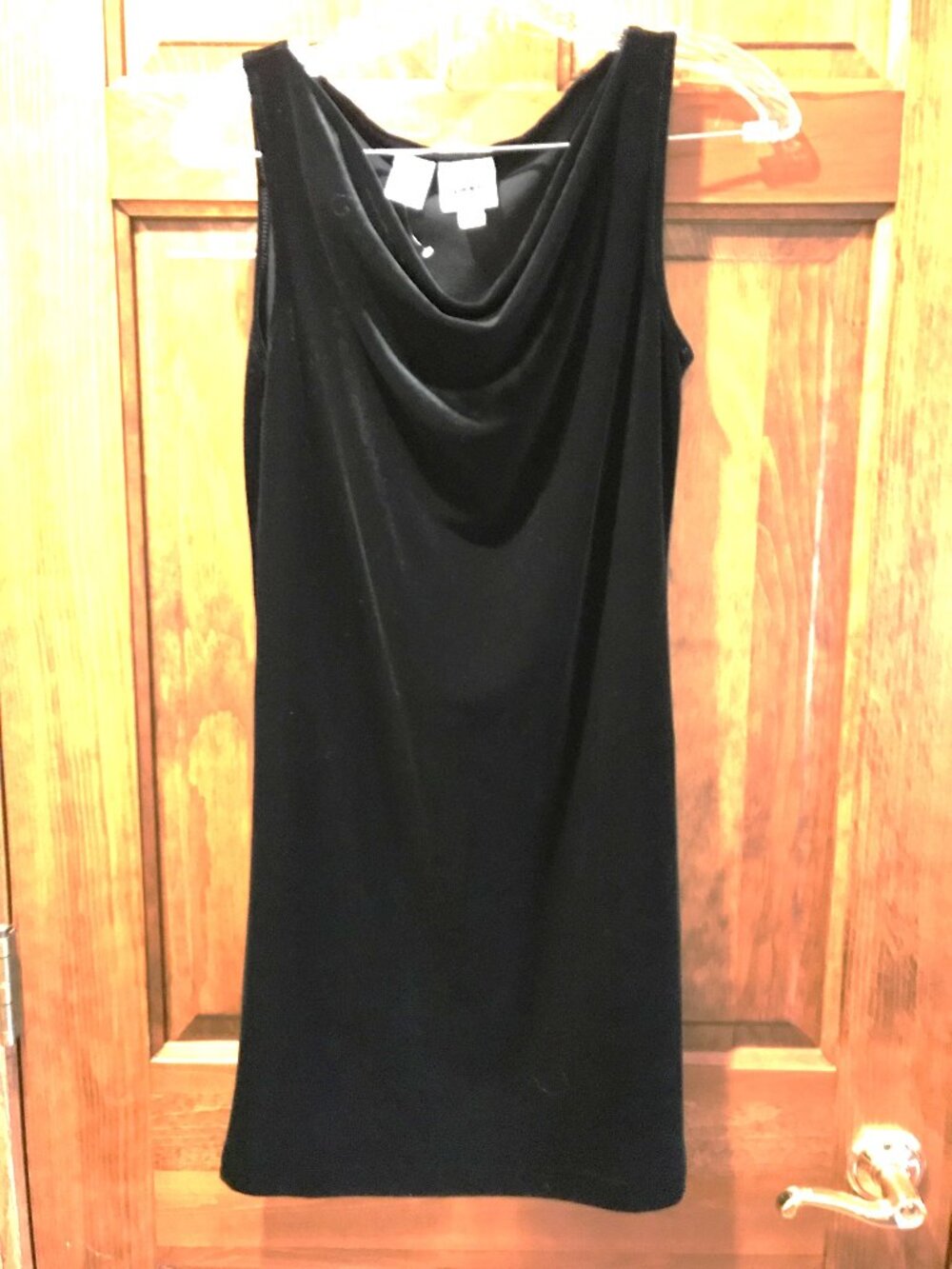 DKNY BLACK VELVET SLEEVELESS DRESS, SIZE 4 PETITE